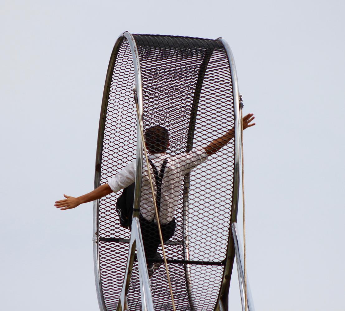 Flippin' Acrobats photo sequence (Photos by Regina Waugh)