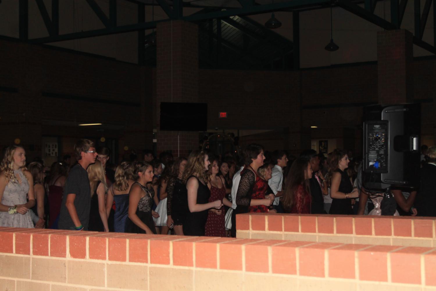 Homecoming+Dance+at+DHS+%28Photos+by+Kaitlyn+Flanders%29