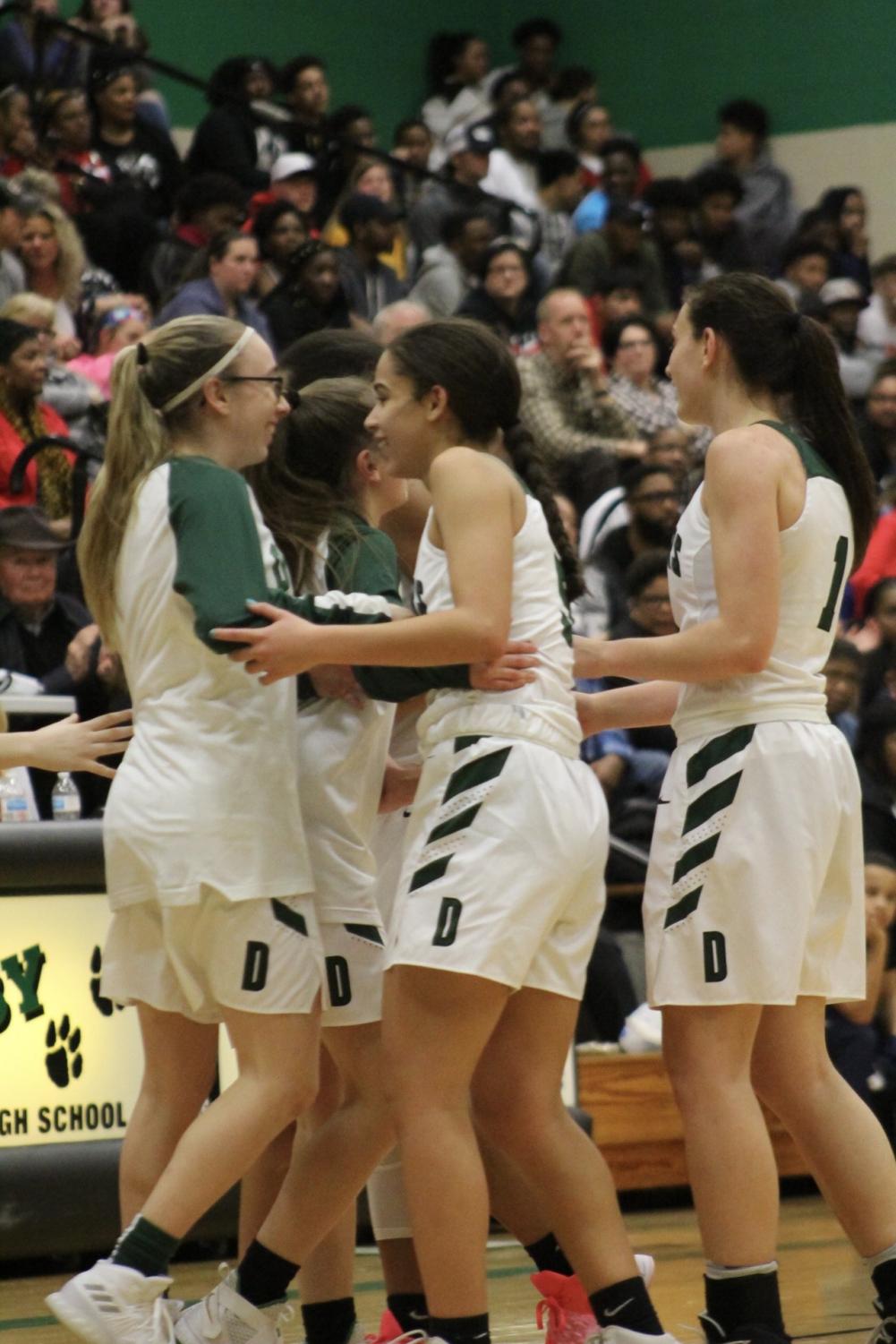 1%2F10+girls+basketball+vs.+Heights+photo+gallery+by+Grace+Reich