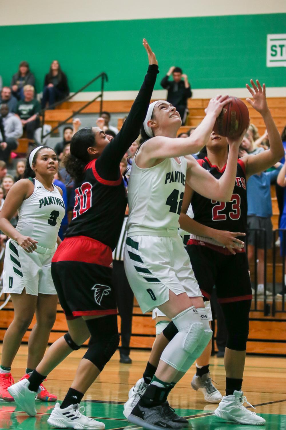 Girls+basketball+vs.+Heights+01%2F10%2F19+%28Photos+by+Reagan+Cowden%29