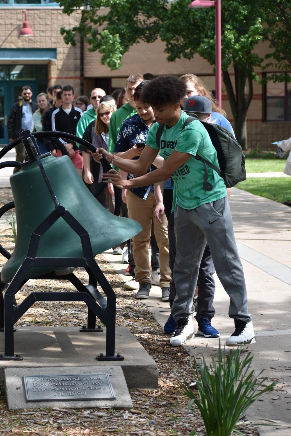 5/10/19 Senior bell ringing Ceremony (photo gallery by Damien Matmanivong)