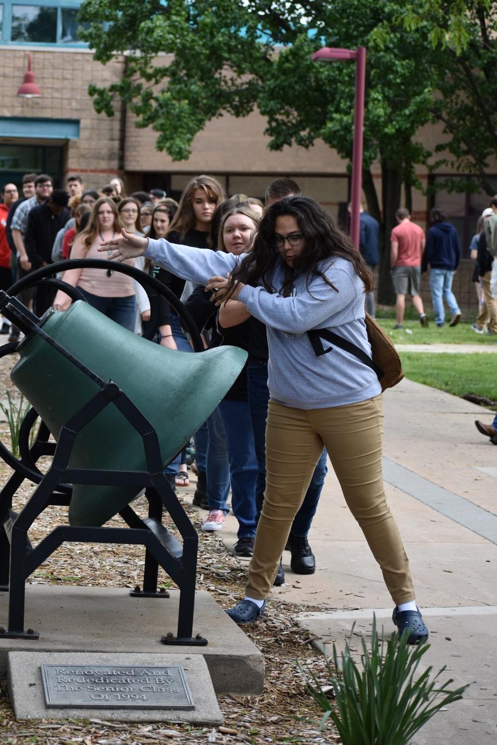 5/10/19 Senior bell ringing Ceremony (photo gallery by Damien Matmanivong)