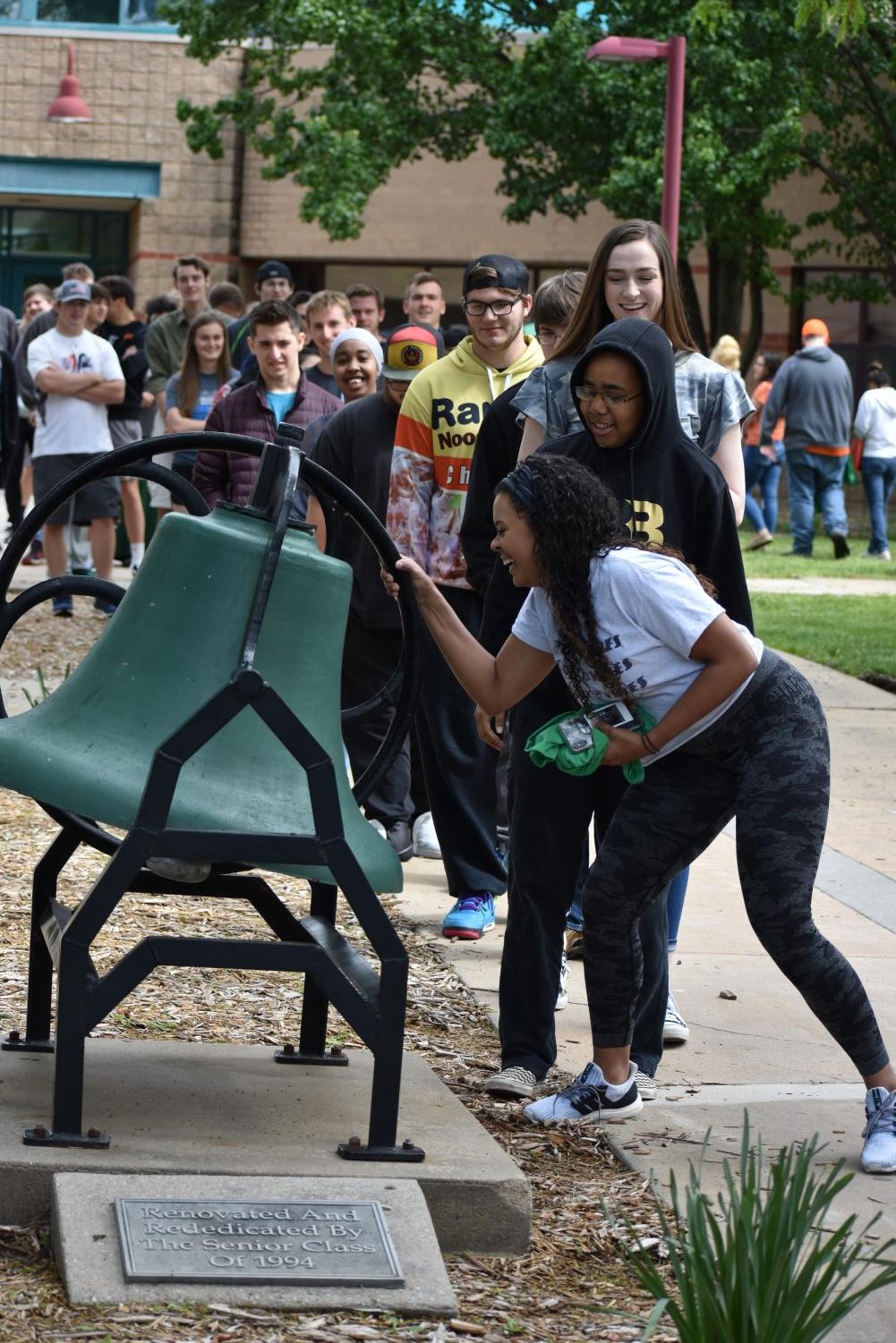 5/10/19 Senior bell ringing Ceremony (photo gallery by Damien Matmanivong)