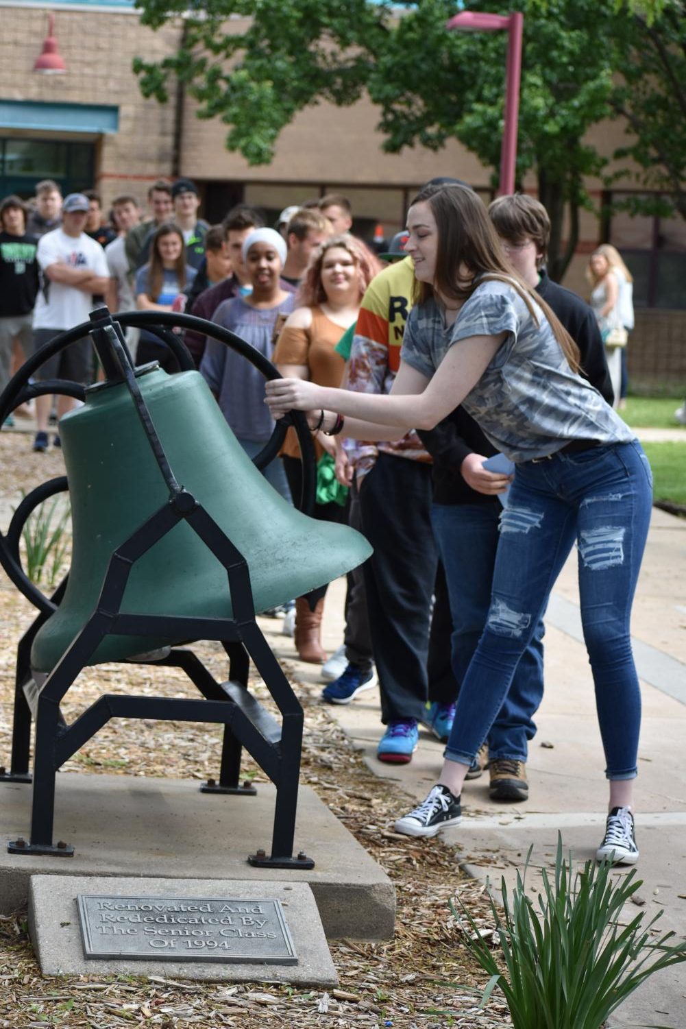 5/10/19 Senior bell ringing Ceremony (photo gallery by Damien Matmanivong)