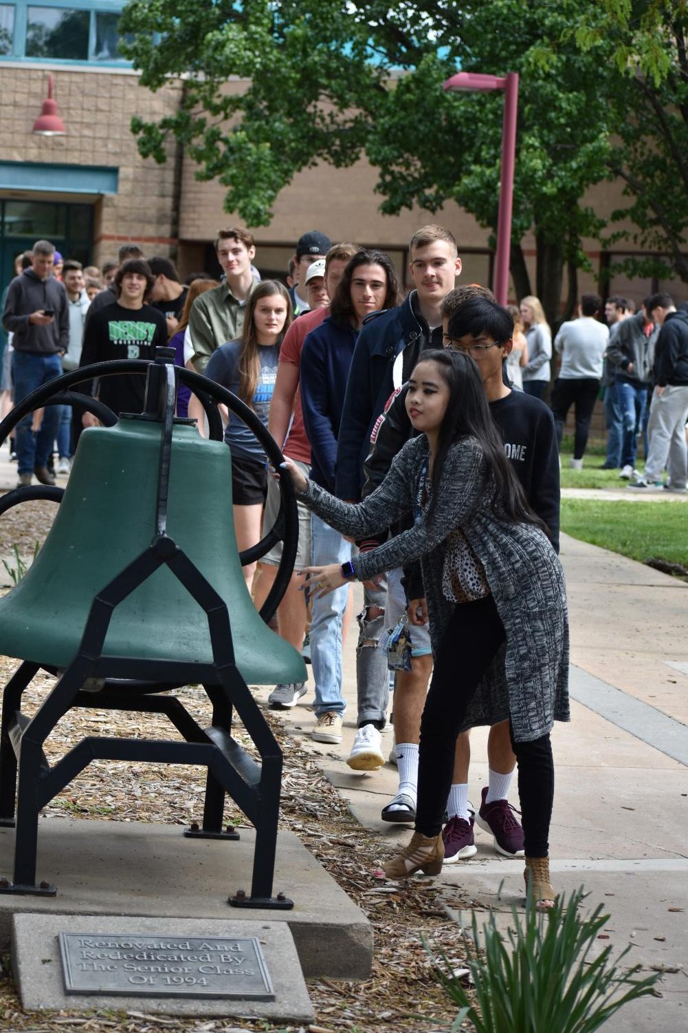 5/10/19 Senior bell ringing Ceremony (photo gallery by Damien Matmanivong)