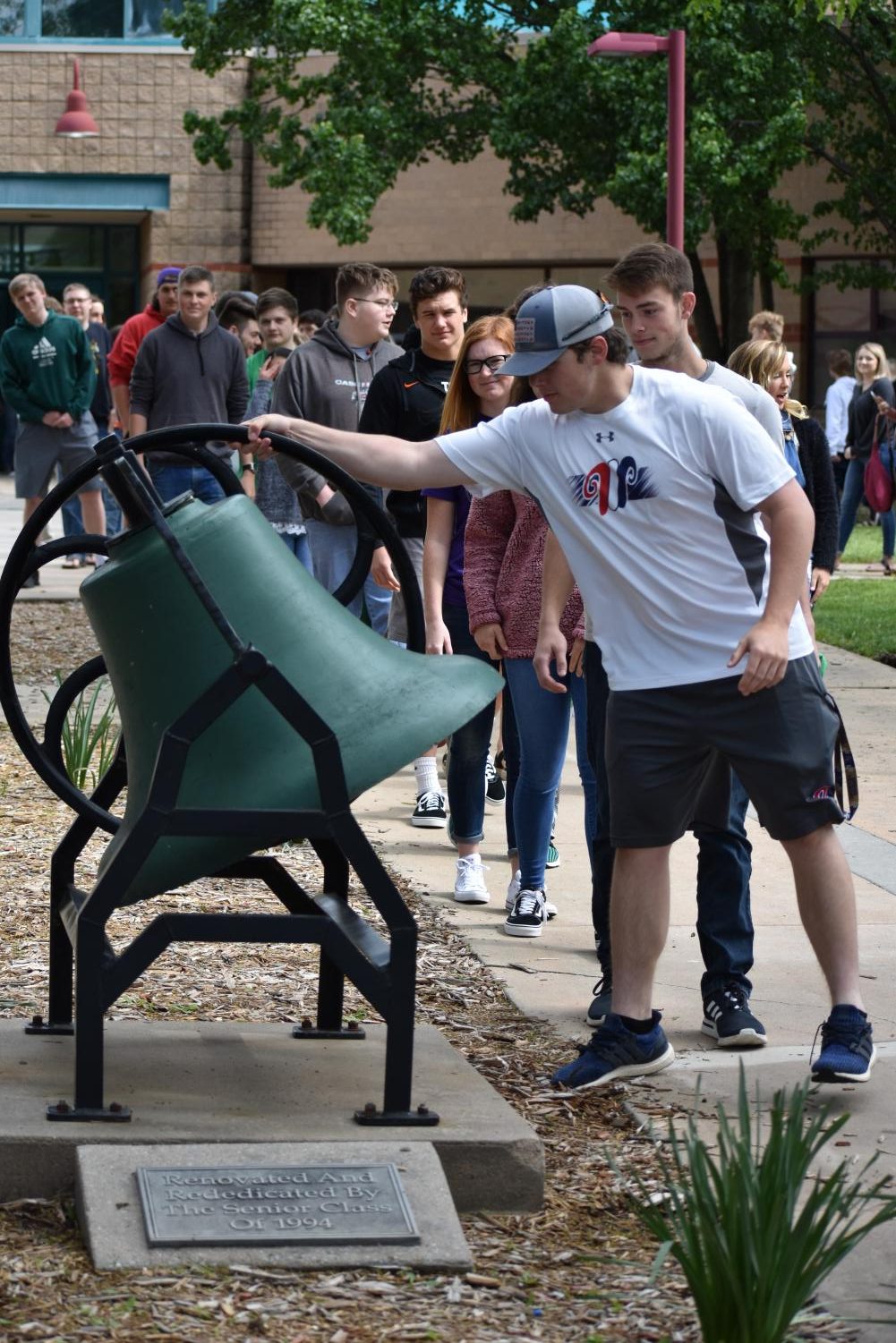 5/10/19 Senior bell ringing Ceremony (photo gallery by Damien Matmanivong)