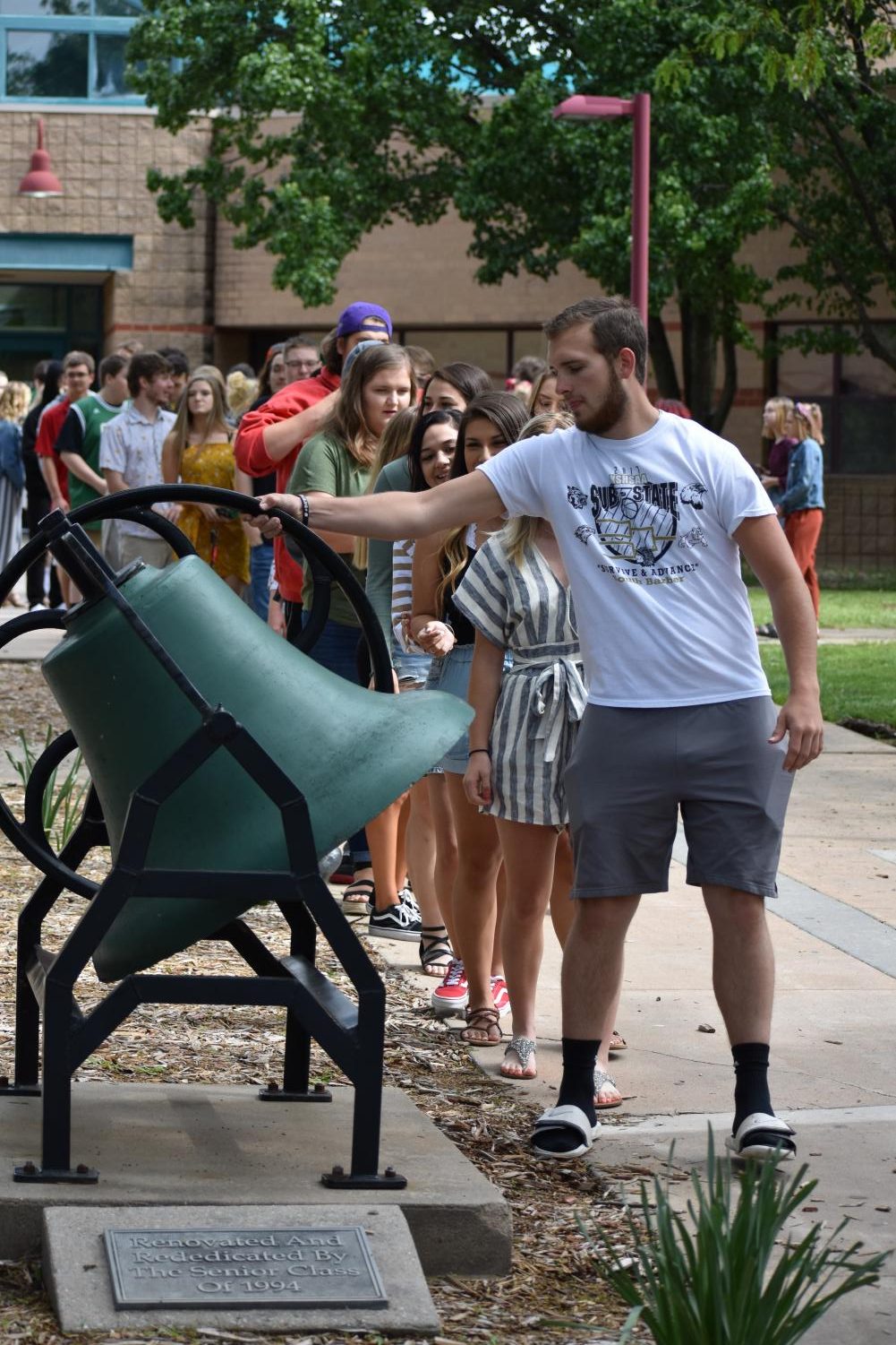 5/10/19 Senior bell ringing Ceremony (photo gallery by Damien Matmanivong)