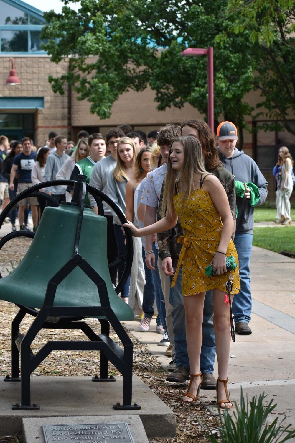 5/10/19 Senior bell ringing Ceremony (photo gallery by Damien Matmanivong)