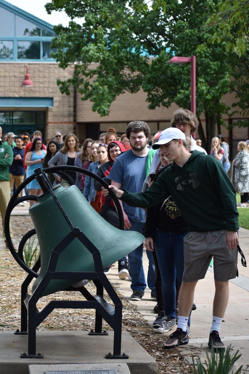 5/10/19 Senior bell ringing Ceremony (photo gallery by Damien Matmanivong)