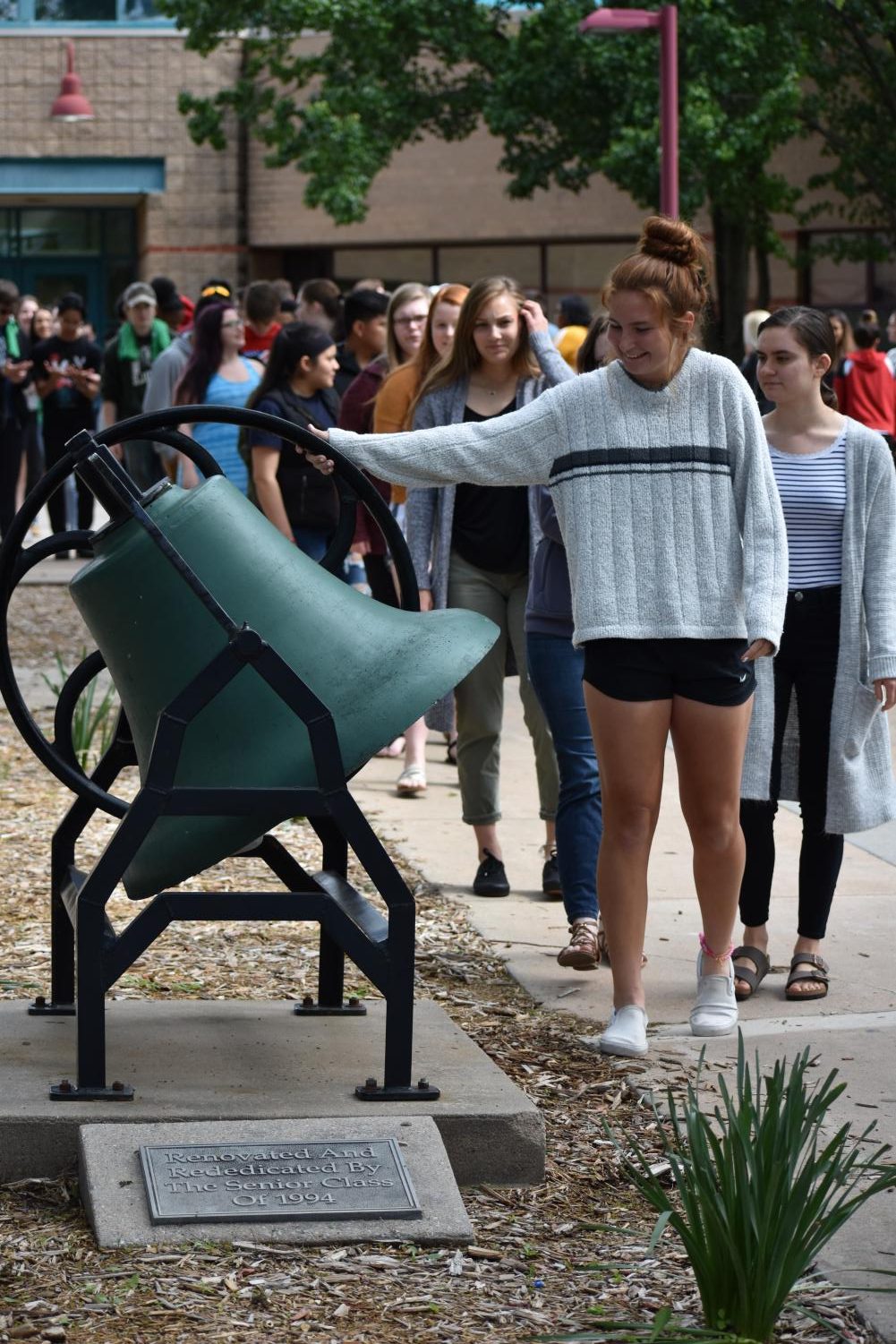 5/10/19 Senior bell ringing Ceremony (photo gallery by Damien Matmanivong)