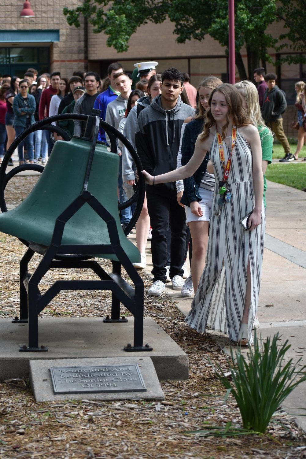 5/10/19 Senior bell ringing Ceremony (photo gallery by Damien Matmanivong)