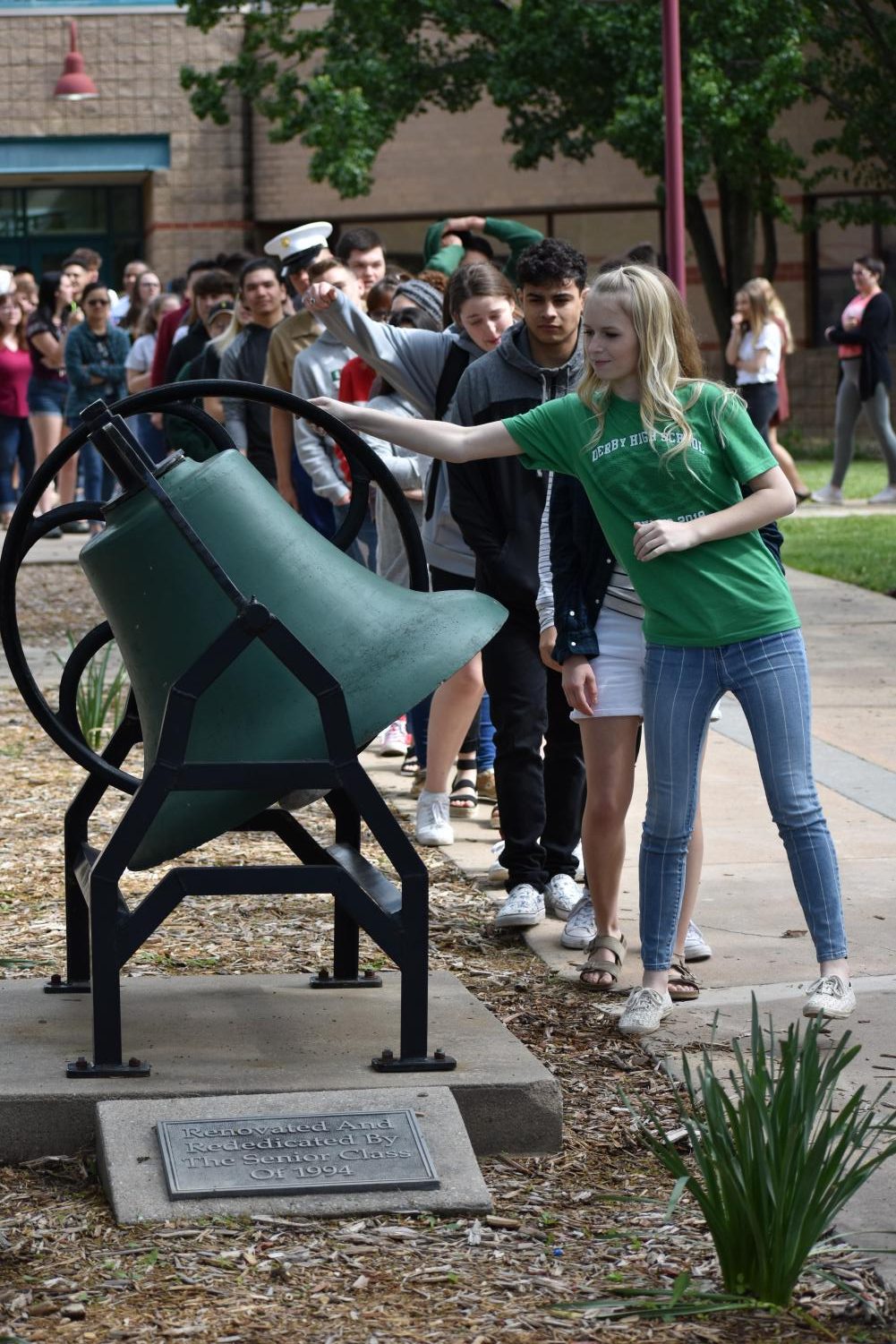 5/10/19 Senior bell ringing Ceremony (photo gallery by Damien Matmanivong)