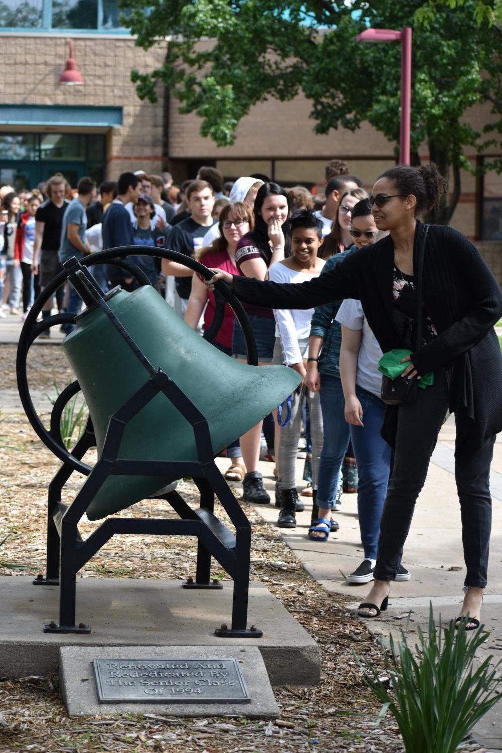 5/10/19 Senior bell ringing Ceremony (photo gallery by Damien Matmanivong)