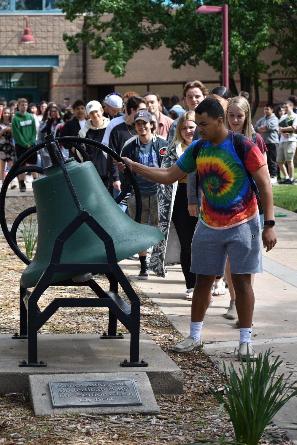 5/10/19 Senior bell ringing Ceremony (photo gallery by Damien Matmanivong)