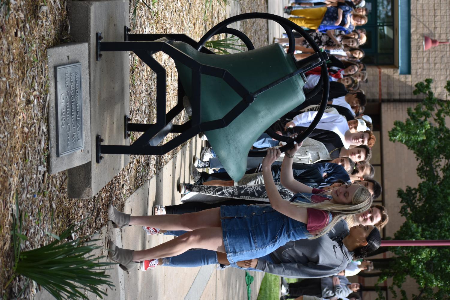 5/10/19 Senior bell ringing Ceremony (photo gallery by Damien Matmanivong)