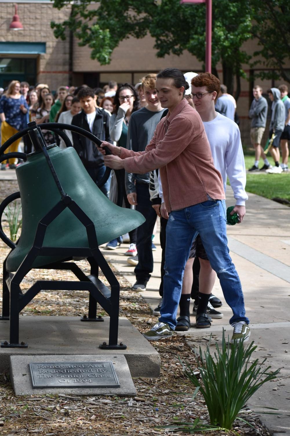 5/10/19 Senior bell ringing Ceremony (photo gallery by Damien Matmanivong)