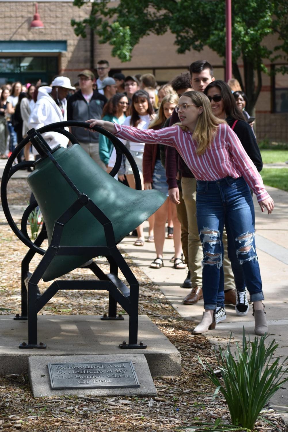 5/10/19 Senior bell ringing Ceremony (photo gallery by Damien Matmanivong)