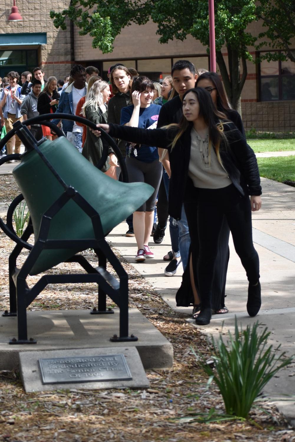 5/10/19 Senior bell ringing Ceremony (photo gallery by Damien Matmanivong)