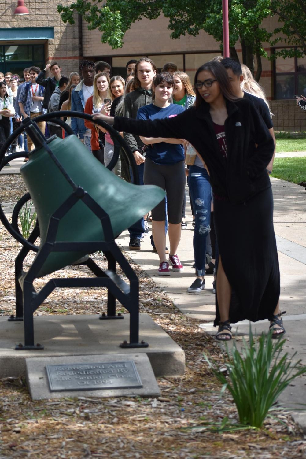 5/10/19 Senior bell ringing Ceremony (photo gallery by Damien Matmanivong)