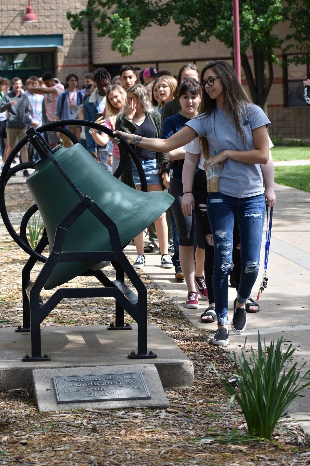 5/10/19 Senior bell ringing Ceremony (photo gallery by Damien Matmanivong)