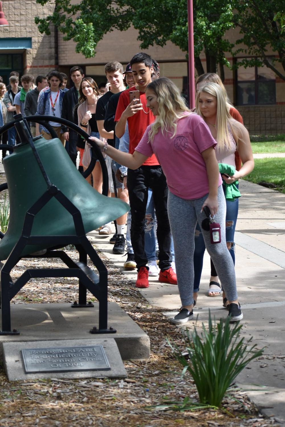 5/10/19 Senior bell ringing Ceremony (photo gallery by Damien Matmanivong)