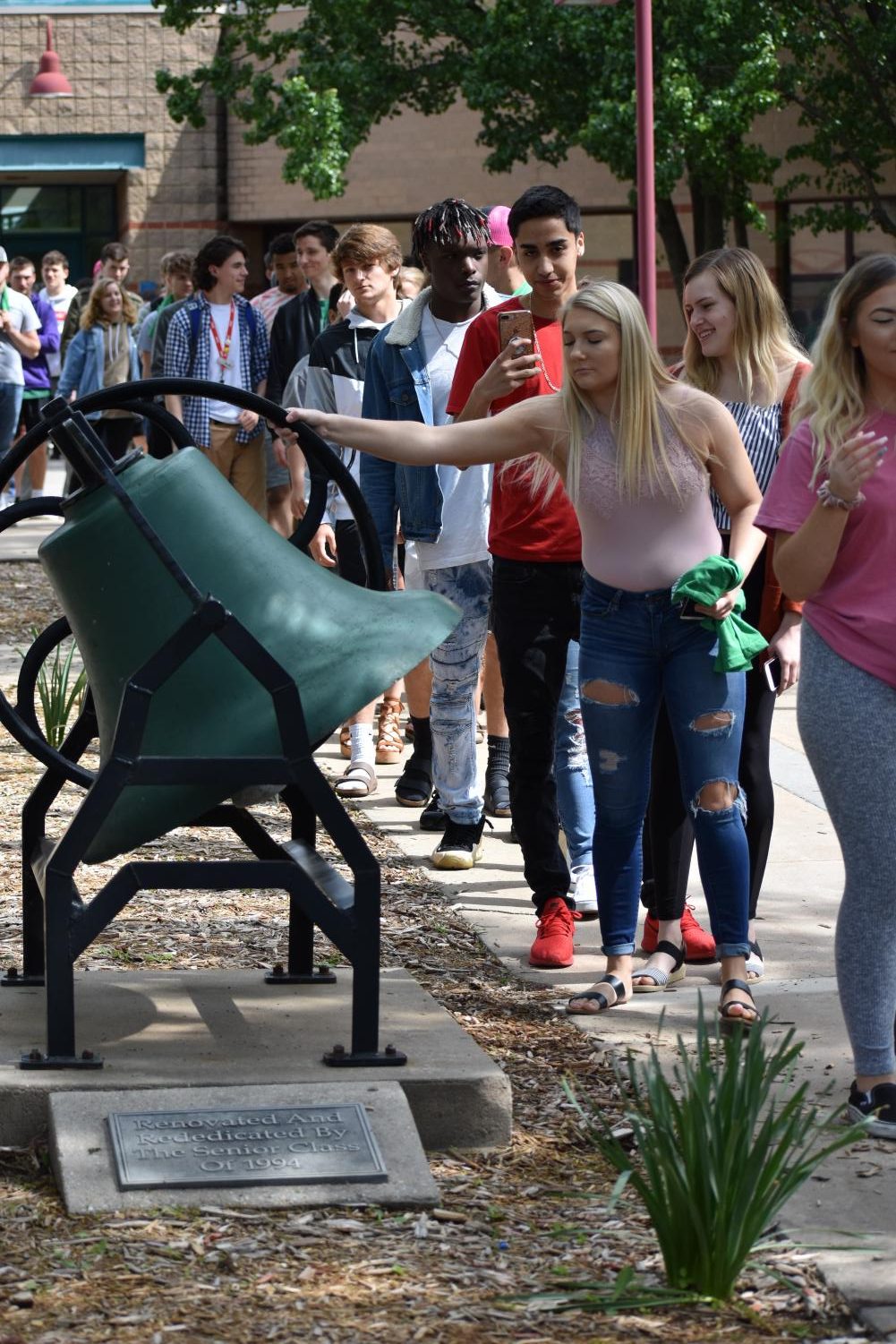 5/10/19 Senior bell ringing Ceremony (photo gallery by Damien Matmanivong)