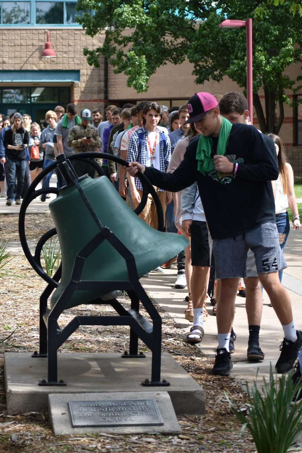 5/10/19 Senior bell ringing Ceremony (photo gallery by Damien Matmanivong)