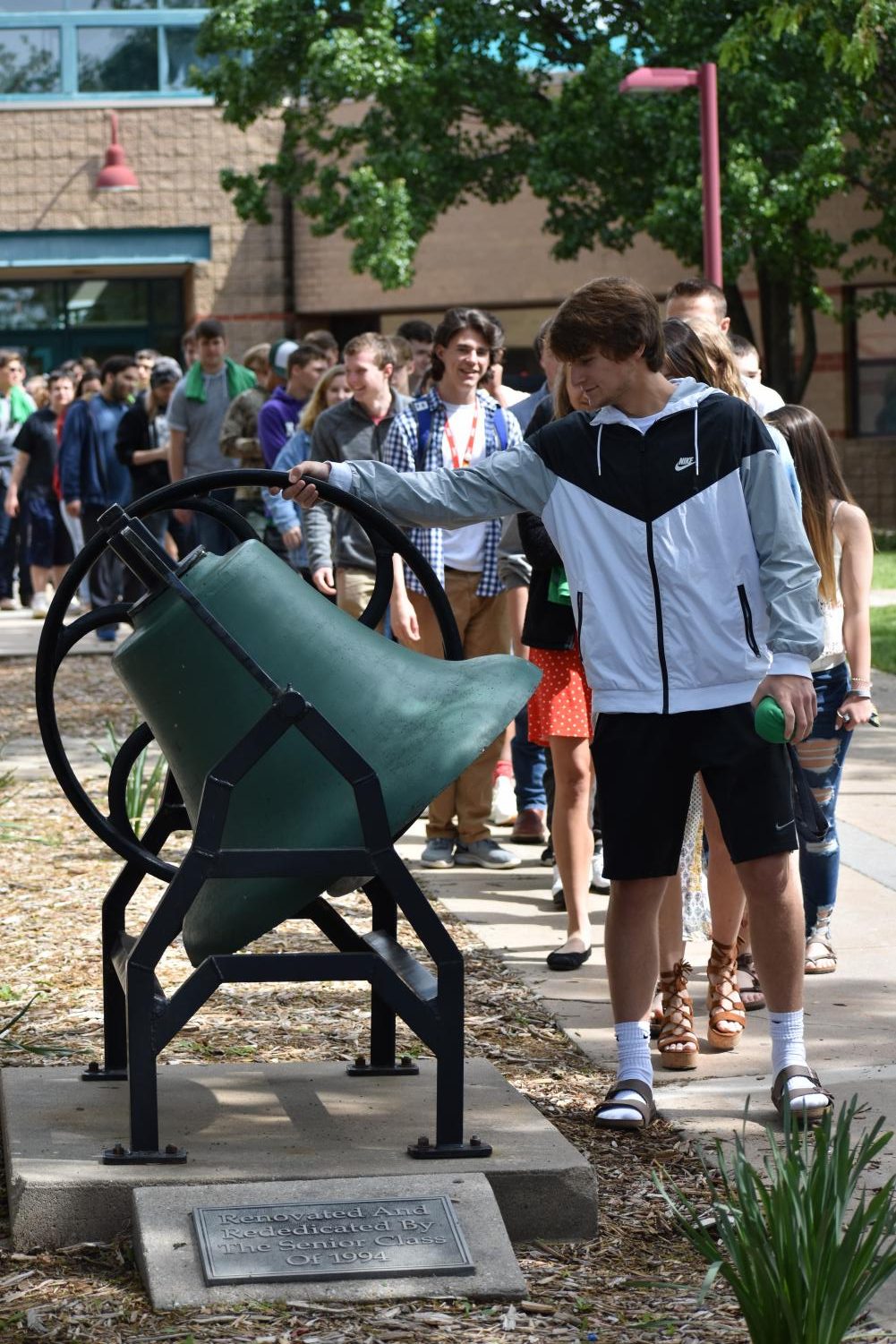 5/10/19 Senior bell ringing Ceremony (photo gallery by Damien Matmanivong)