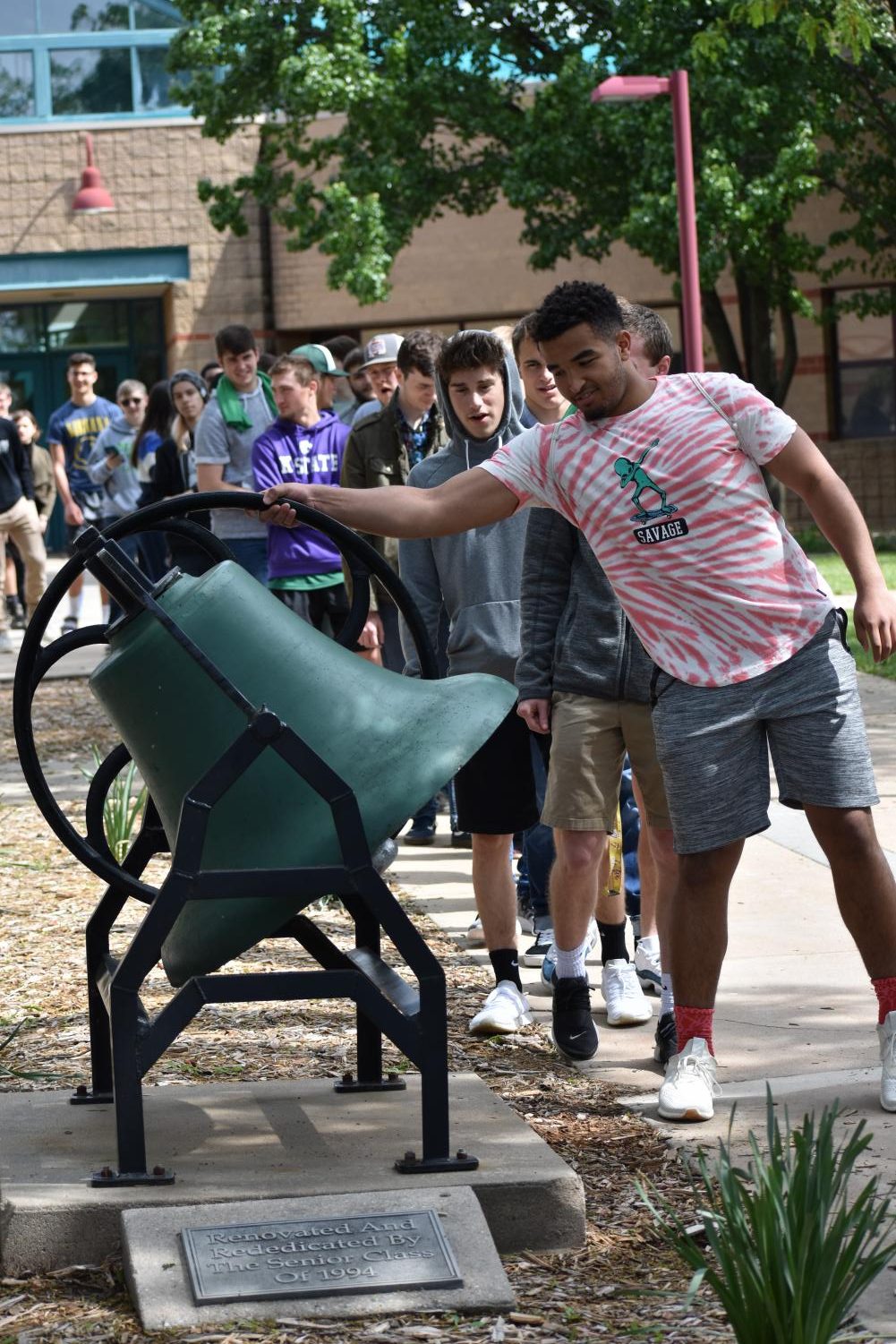 5/10/19 Senior bell ringing Ceremony (photo gallery by Damien Matmanivong)