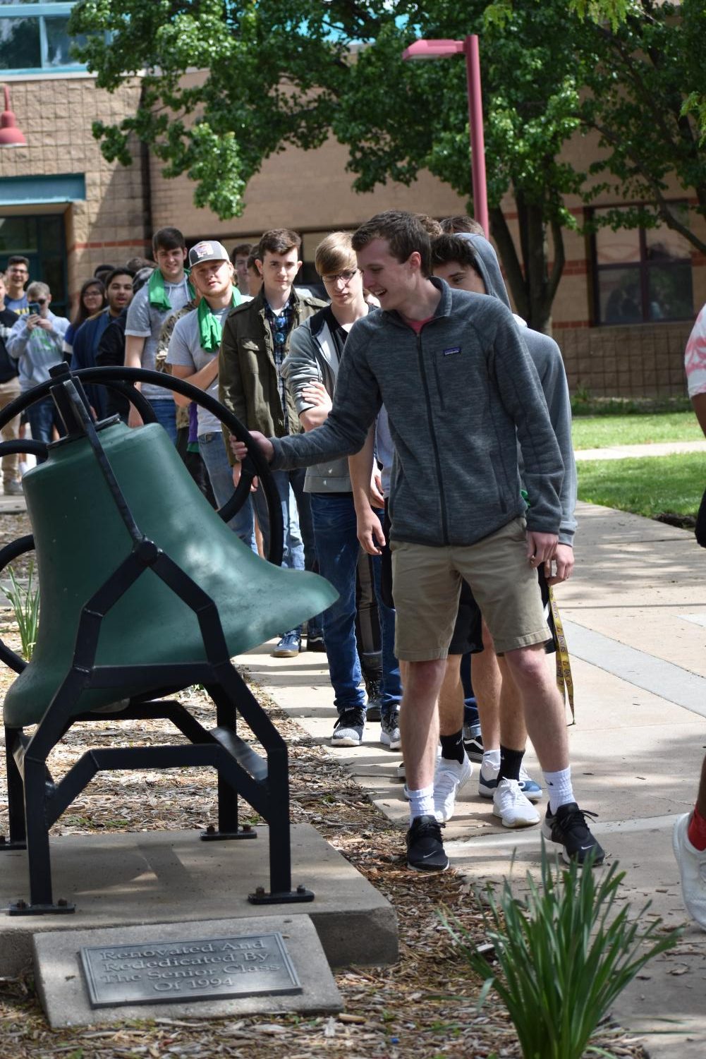 5/10/19 Senior bell ringing Ceremony (photo gallery by Damien Matmanivong)