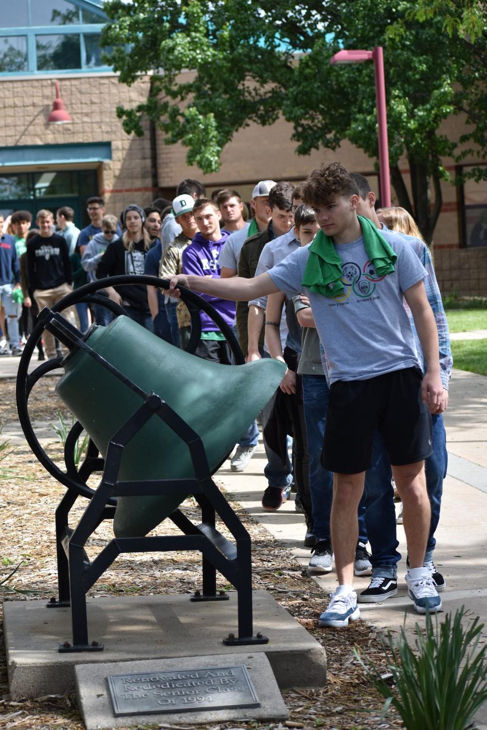 5/10/19 Senior bell ringing Ceremony (photo gallery by Damien Matmanivong)