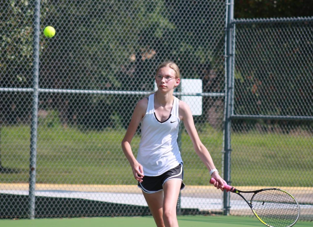 Girls+tennis+vs.+Campus+%28Photos+by+Sara+Brown%29