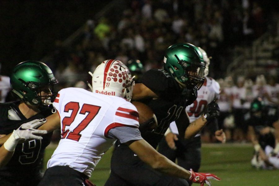 Derby+football+earns+top+seed+in+Class+6A+with+48-point+win+over+Maize