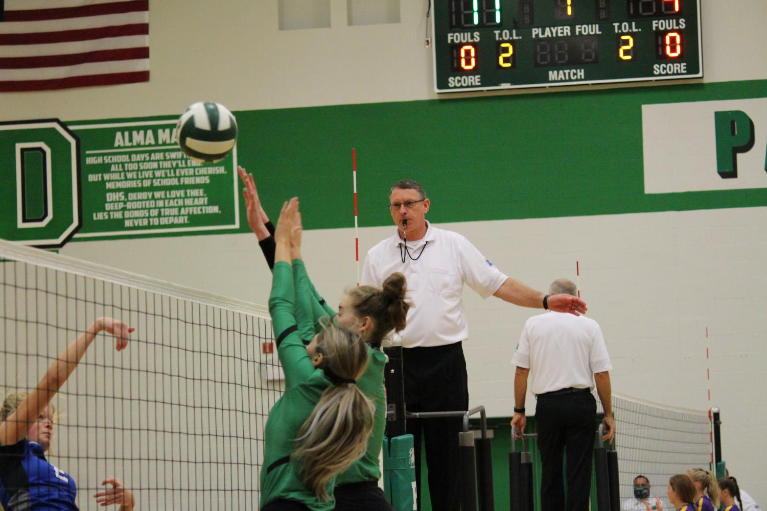 DHS+varsity+volleyball+tournament+%28Photos+by+Talia+Ransom%29