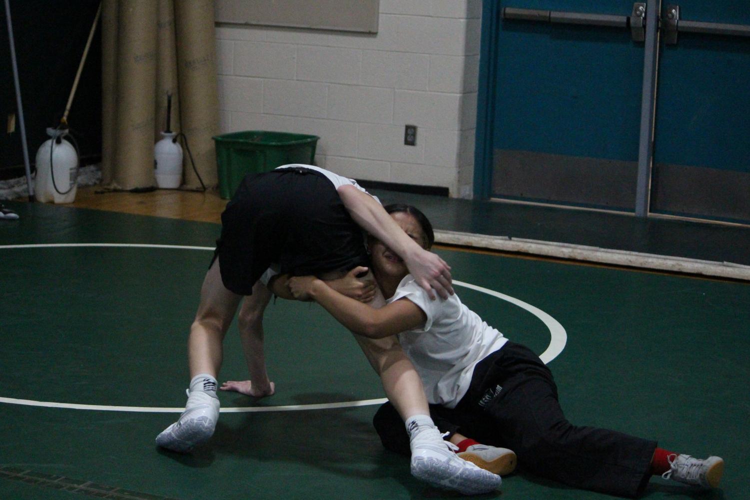 Wrestling+Practice+%28Photos+by+Talia+Ransom%29