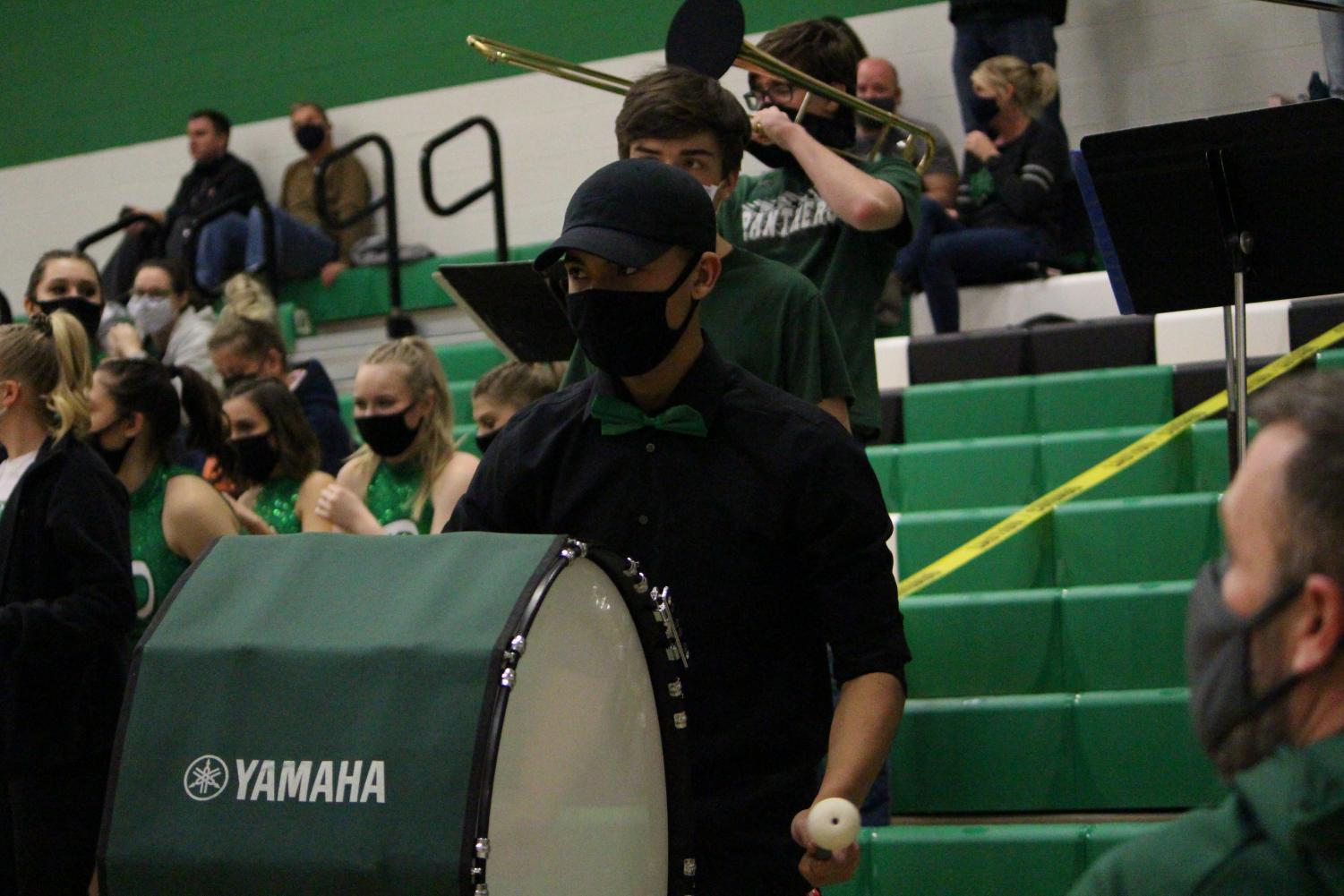 DHS+Basketball+Band+Campus+Game%28Photos+by+Talia+Ransom%29