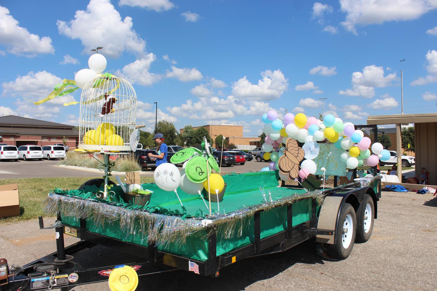 Homecoming+Float+Building+%28Photos+by+Natalie+Wilson%29