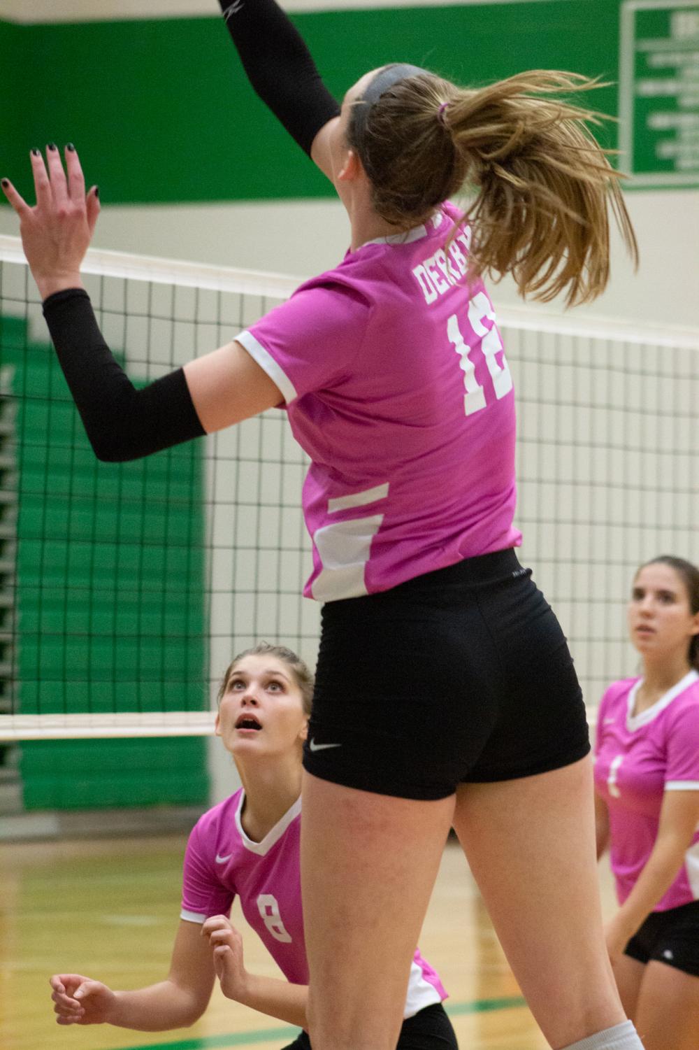 Varsity+Volleyball+Pink+Out+%28Photos+by+Lolaina+Gutierrez%29