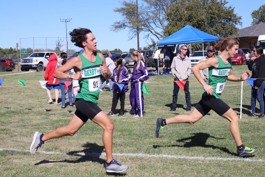 Cross country competes at League (Photos by Vy Nguyen)