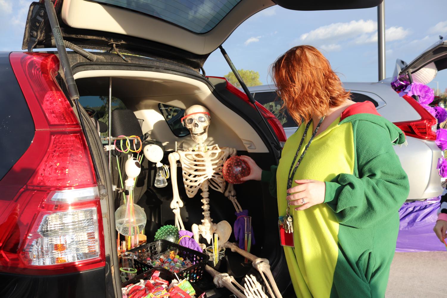 HOSA+and+STUCO+trunk+or+treat+at+Stone+Creek+Elementary