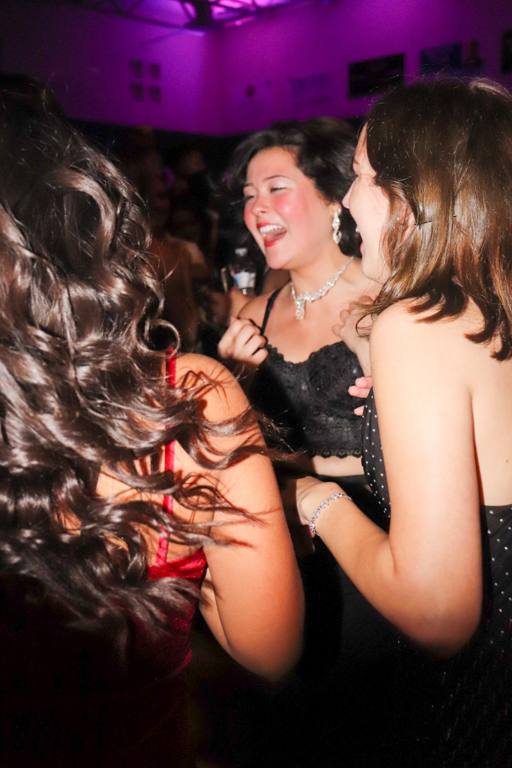 Hollyball Dance (Photos by Sophia Edmonson)