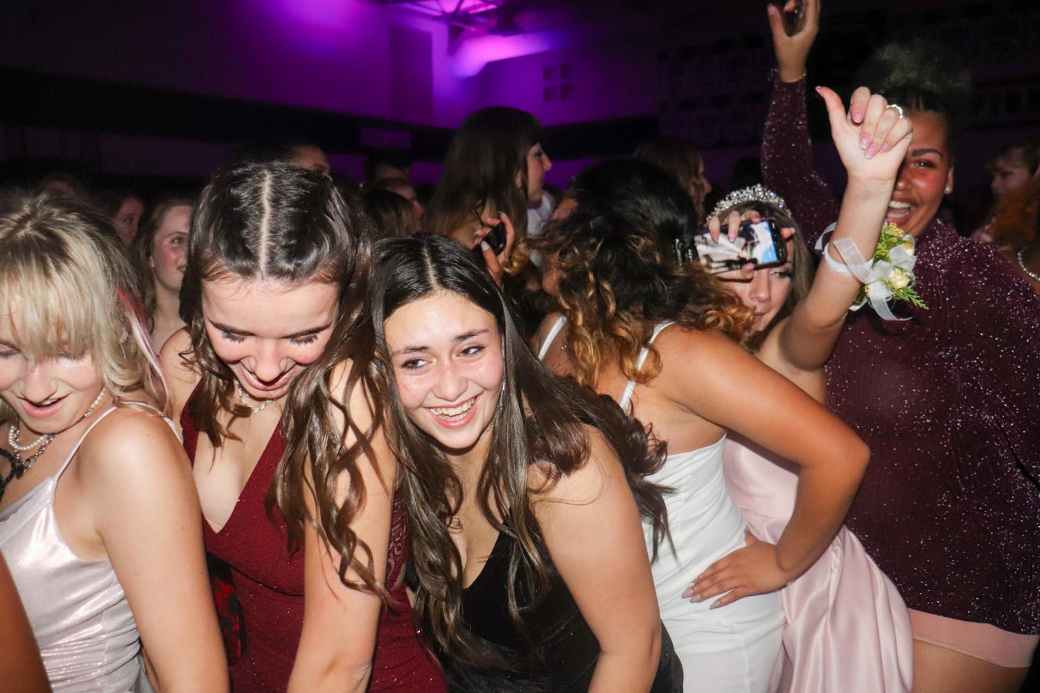 Hollyball Dance (Photos by Sophia Edmonson)