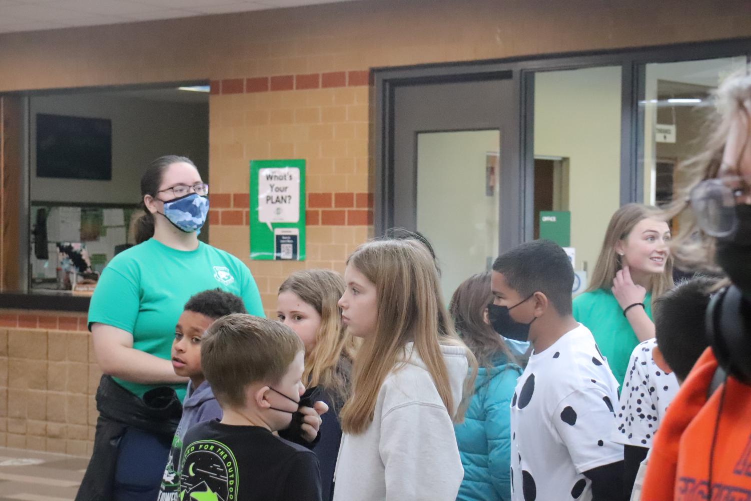 Stone Creek students on DHS tour (photos by Aubrey Nguyen)