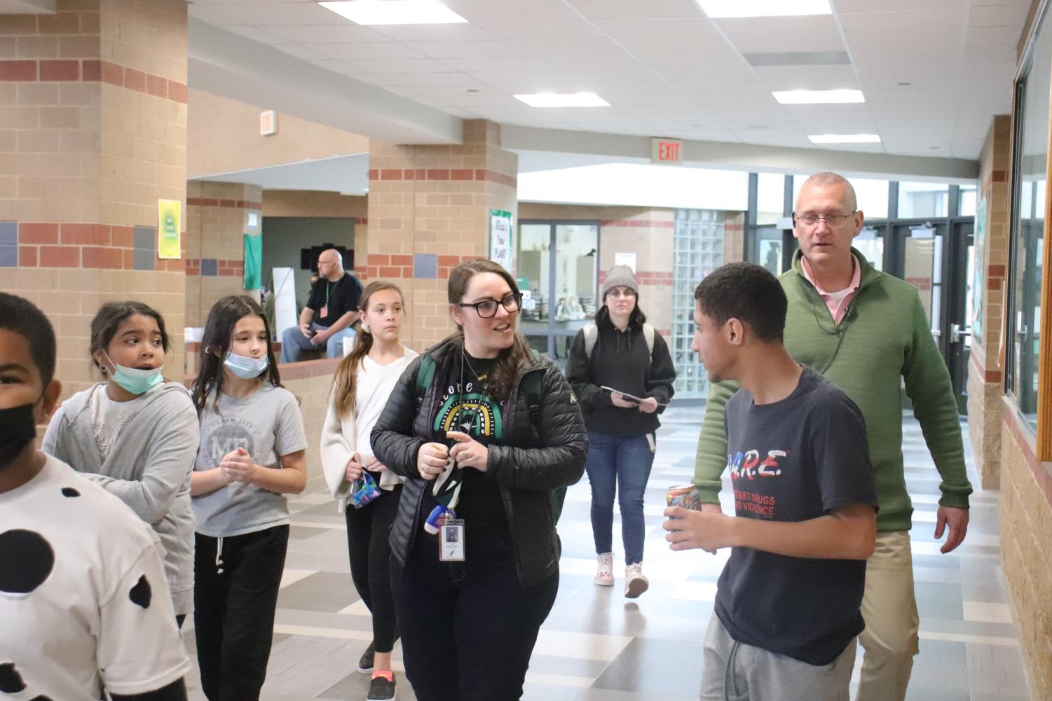 Stone Creek students on DHS tour (photos by Aubrey Nguyen)