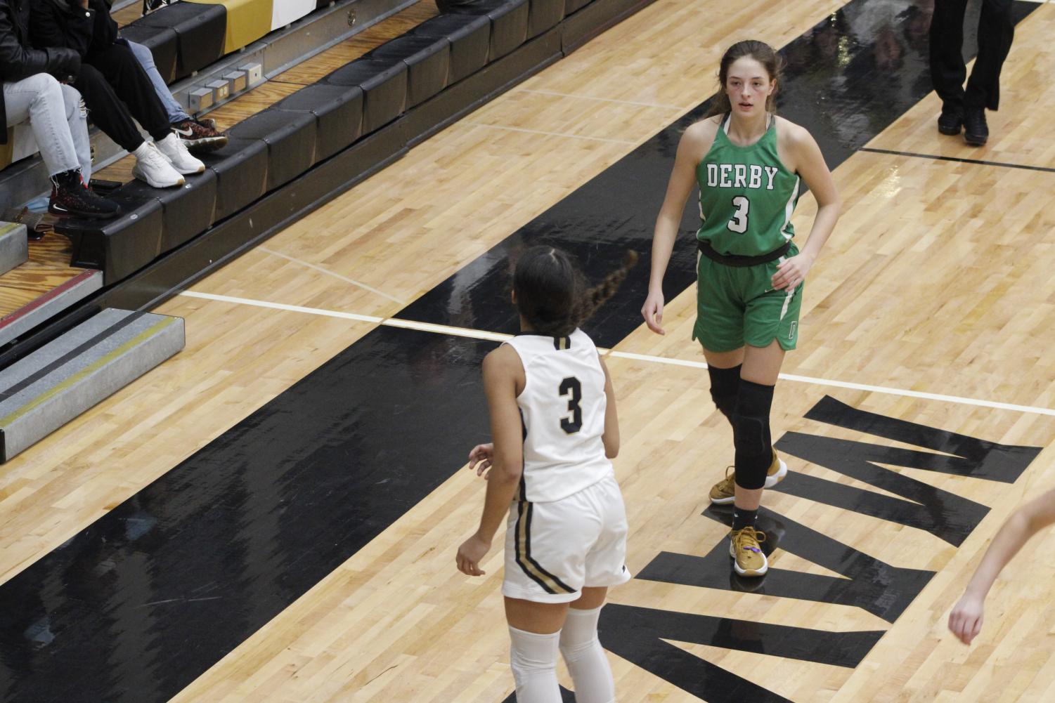 Girls+and+boys+basketball+game+against+Maize+South+1%2F7+%28photos+by+Jewel+Hardin%29