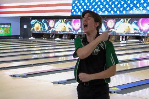 Boys bowling wins 6A regional, girls qualify two for state