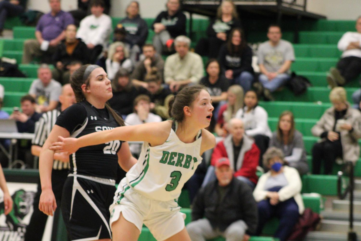 Girls+varsity+basketball+game+vs.+Maize+South+%28Photos+by+Laurisa+Rooney%29