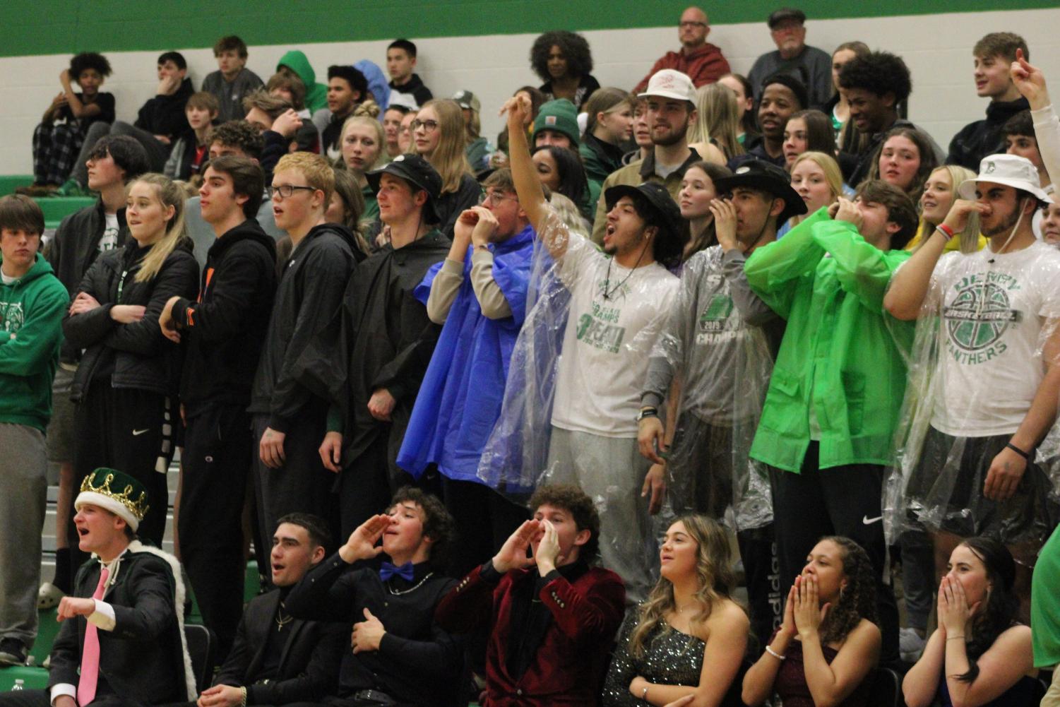 Boys+varsity+basketball+game+against+Maize+South+%28Photos+by+Laurisa+Rooney%29