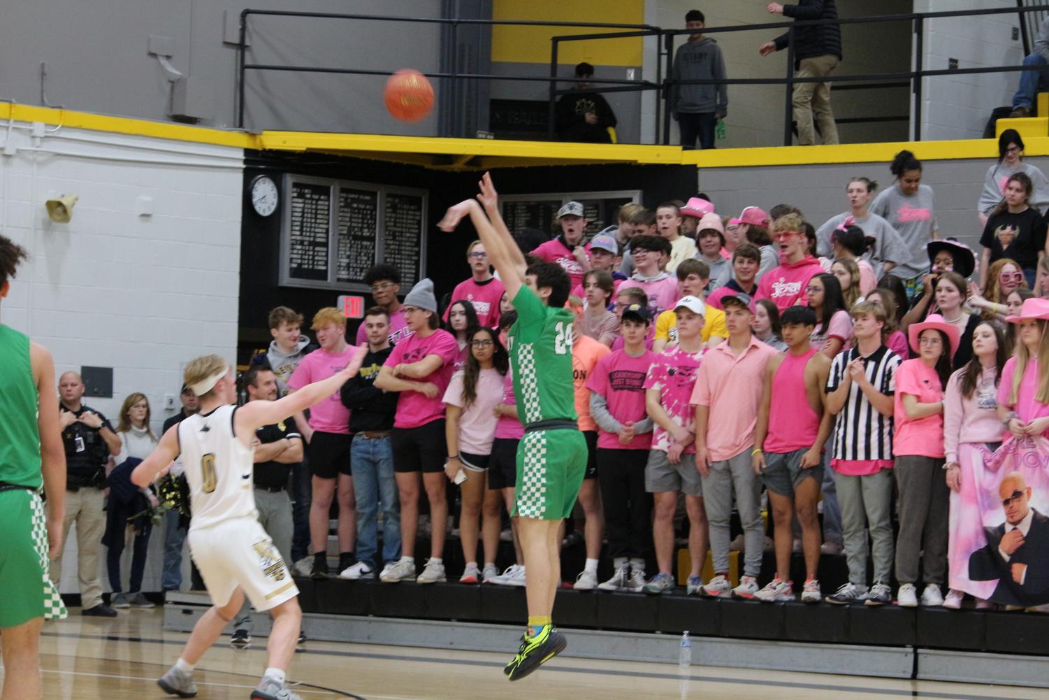 Boys+varsity+basketball+vs.+Newton+2%2F15+%28photos+by+Jake+Tracy%29