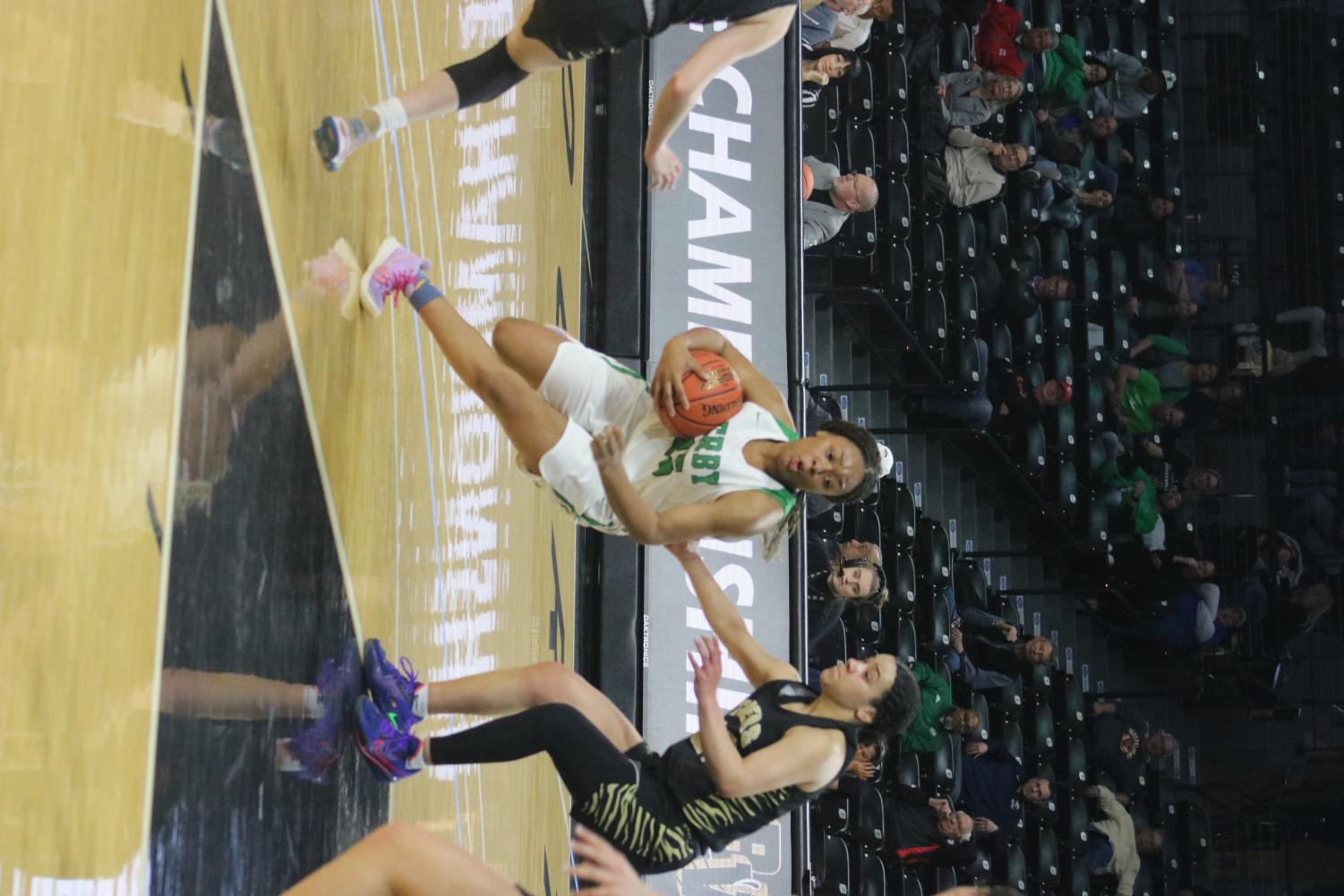 Girls+State+Semifinals+vs+Blue+Valley+%40+Koch+Arena+%28Photos+by+Janeah+Berry%29